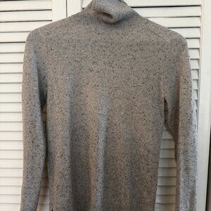 100% Cashmere turtleneck sweater from Ann Taylor - XS